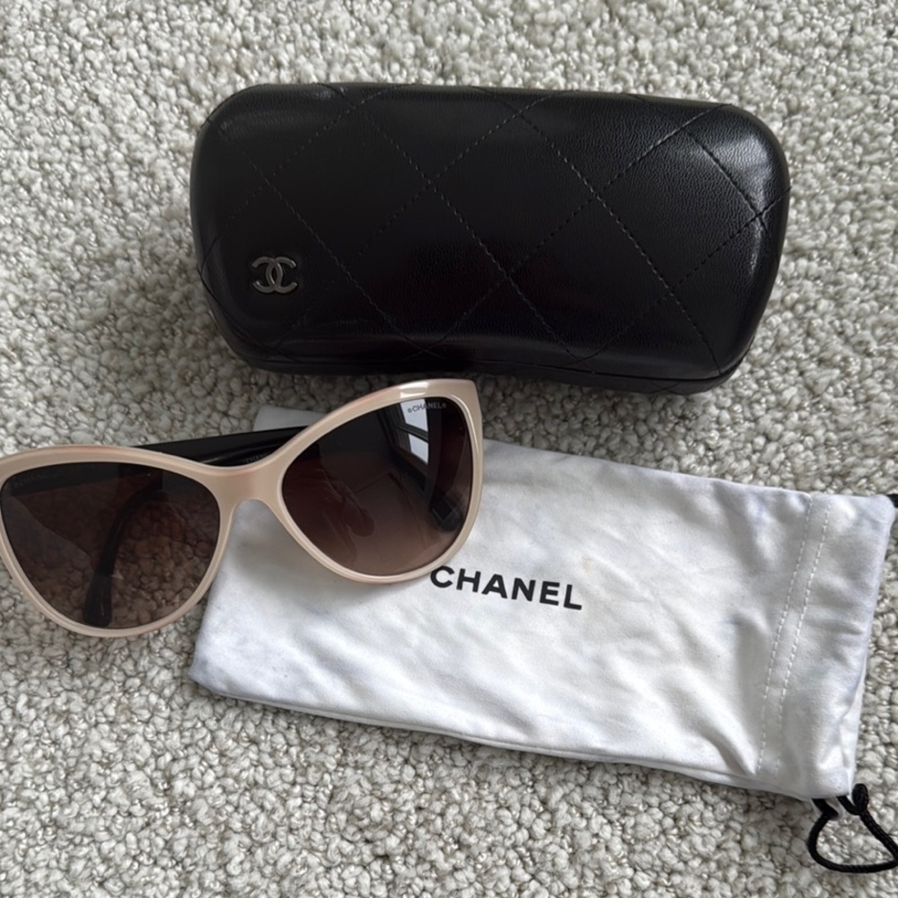 CHANEL Classic Cat Eye Cream and Black Sunglasses with Protective Accessories